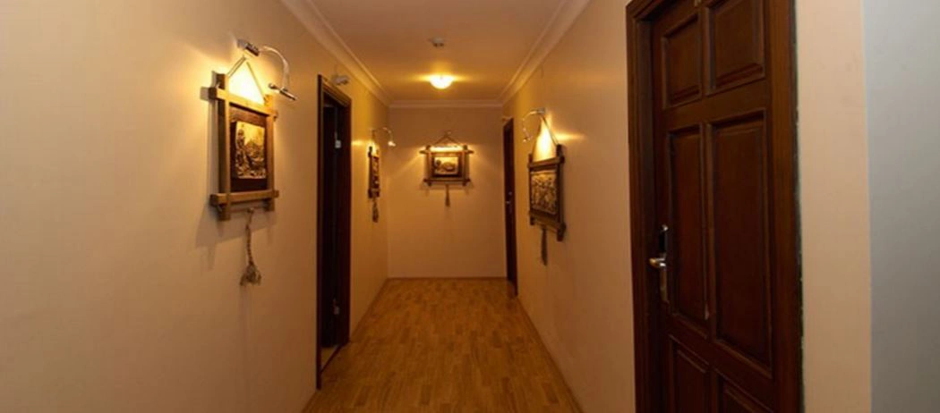 otel kapıları ve otel konsepti 2