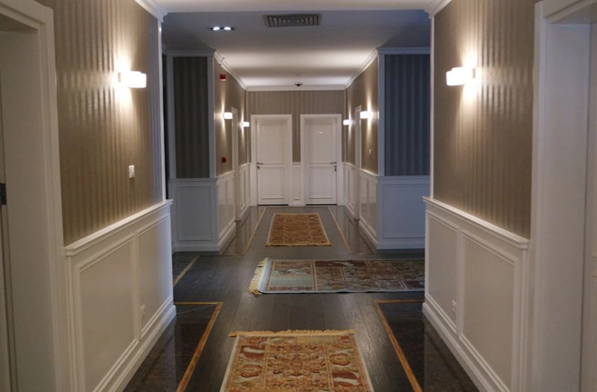 otel kapıları ve otel konsepti 30