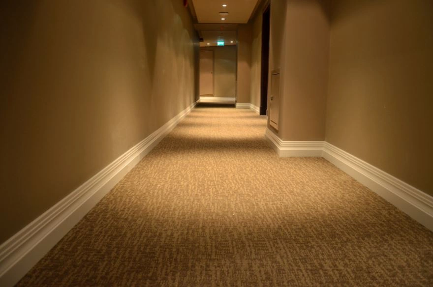otel kapıları ve otel konsepti 45