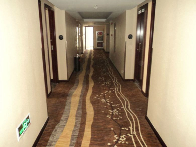 otel kapıları ve otel konsepti 47