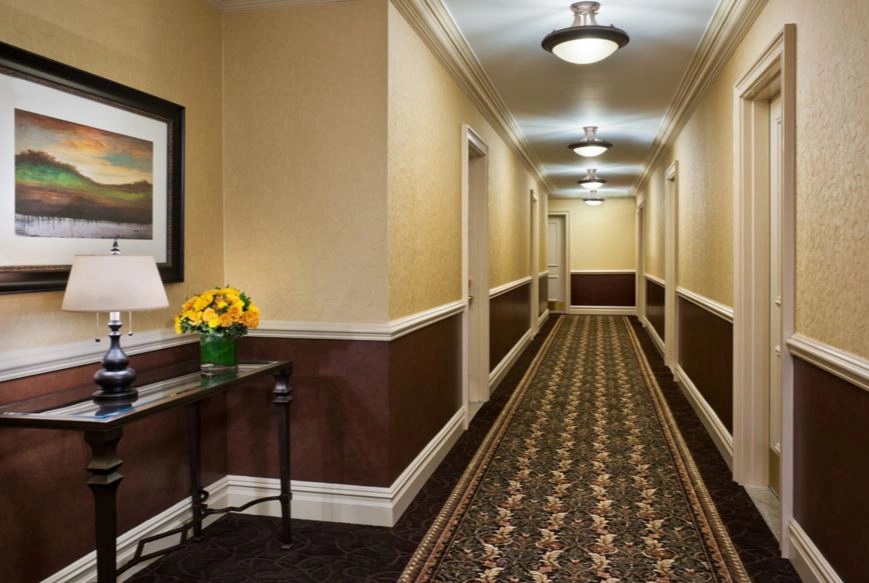 otel kapıları ve otel konsepti 71