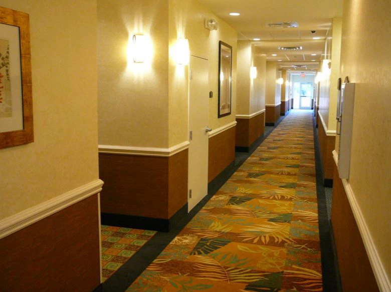 otel kapıları ve otel konsepti 73