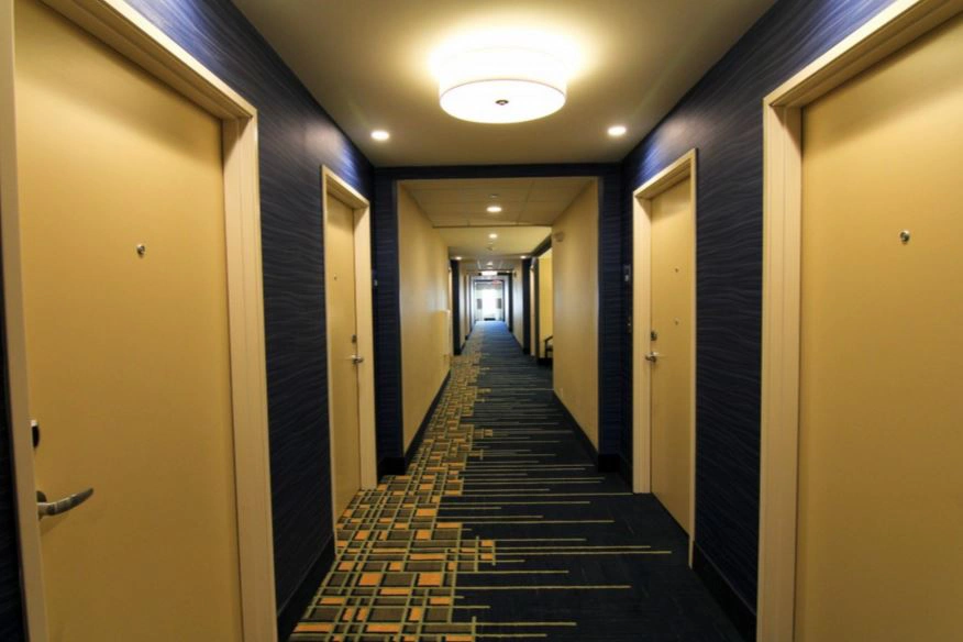 otel kapıları ve otel konsepti 74